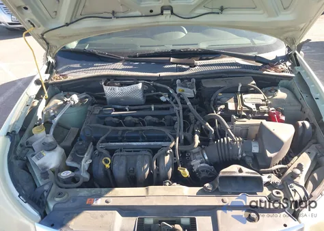 2010 Ford Focus Se z USA, uszkodzony, nr VIN 1FAHP3FN9AW146355